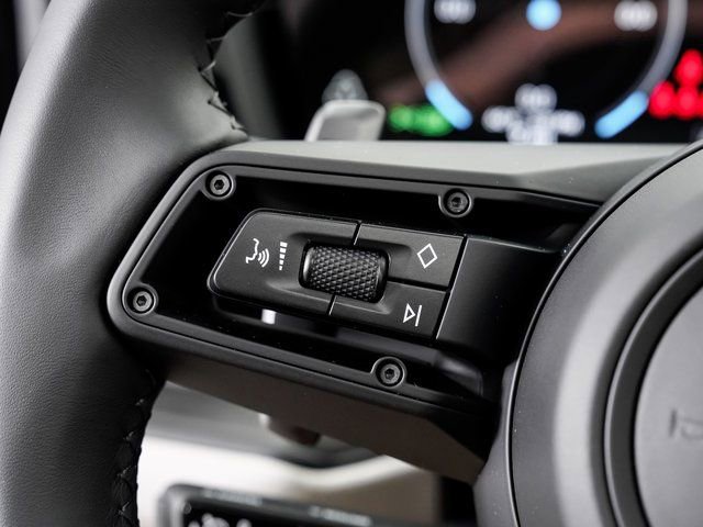 New 2026 Porsche Cayenne GTS image 15