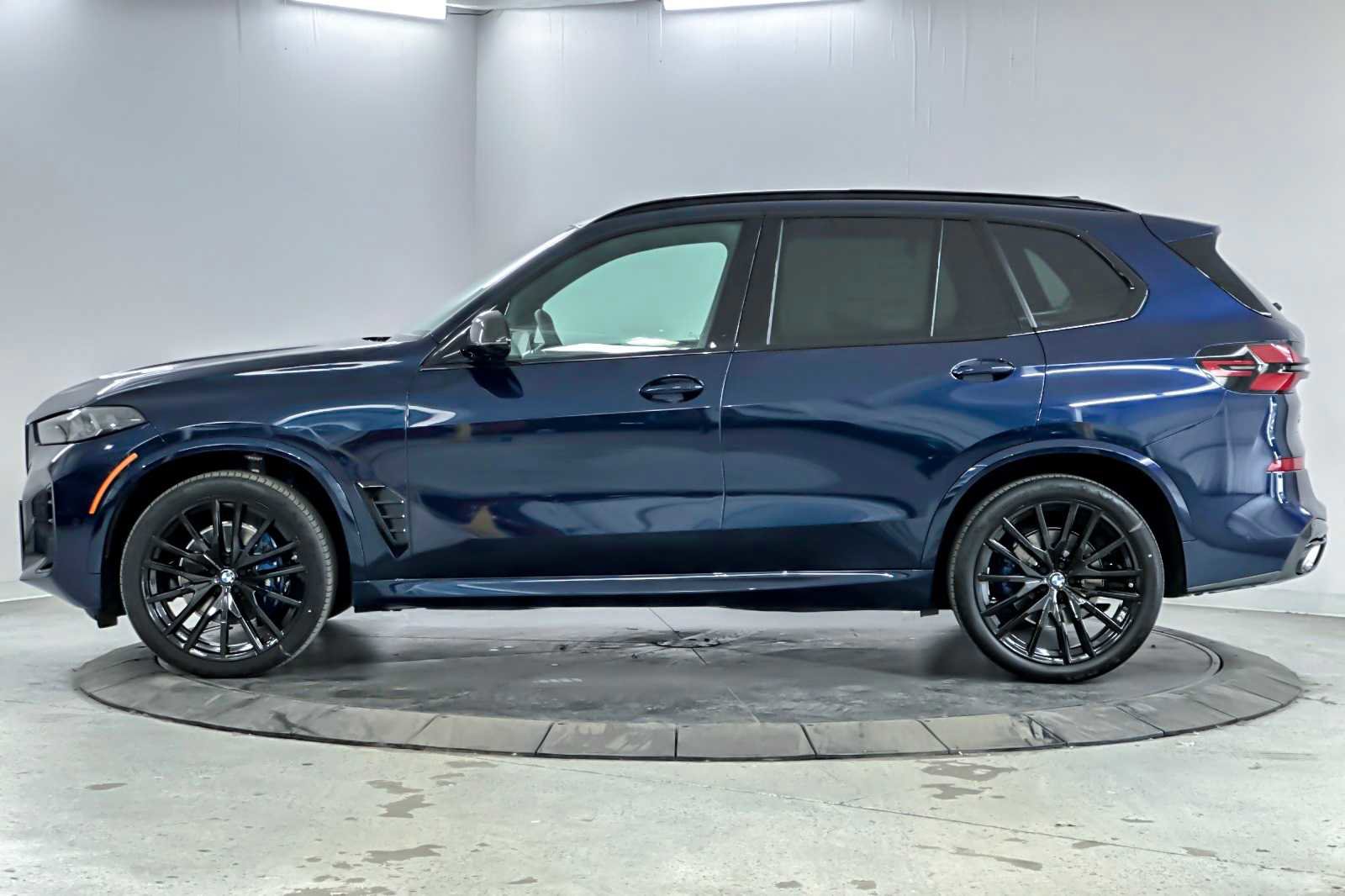 New 2026 BMW X5 xDrive40i w/ M Sport Package image 5