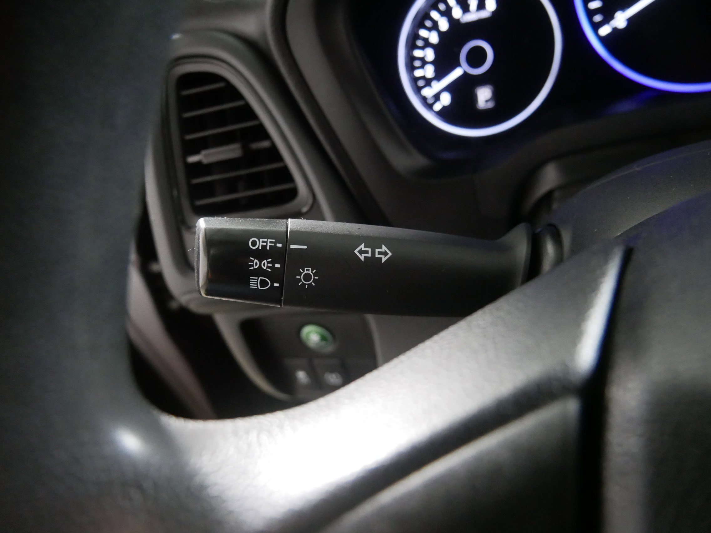 Used 2016 Honda HR-V LX image 31