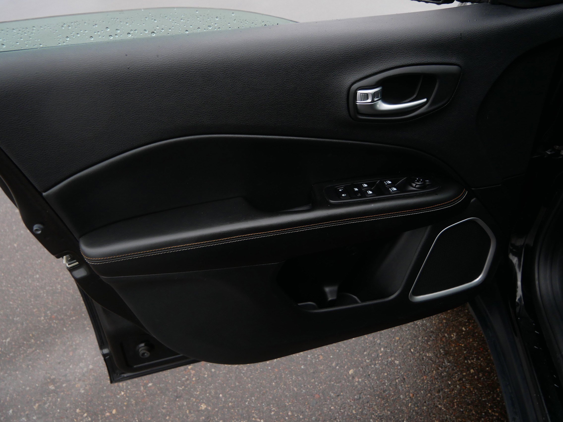 Used 2020 Jeep Compass Latitude w/ Cold Weather Group image 20