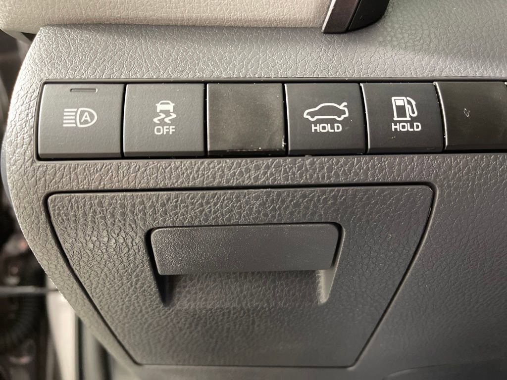 Certified 2023 Toyota Camry LE image 28