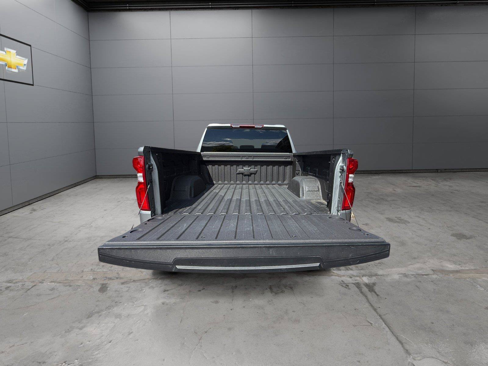Used 2026 Chevrolet Silverado 1500 RST w/ RST Select Package AWD/4WD image 19