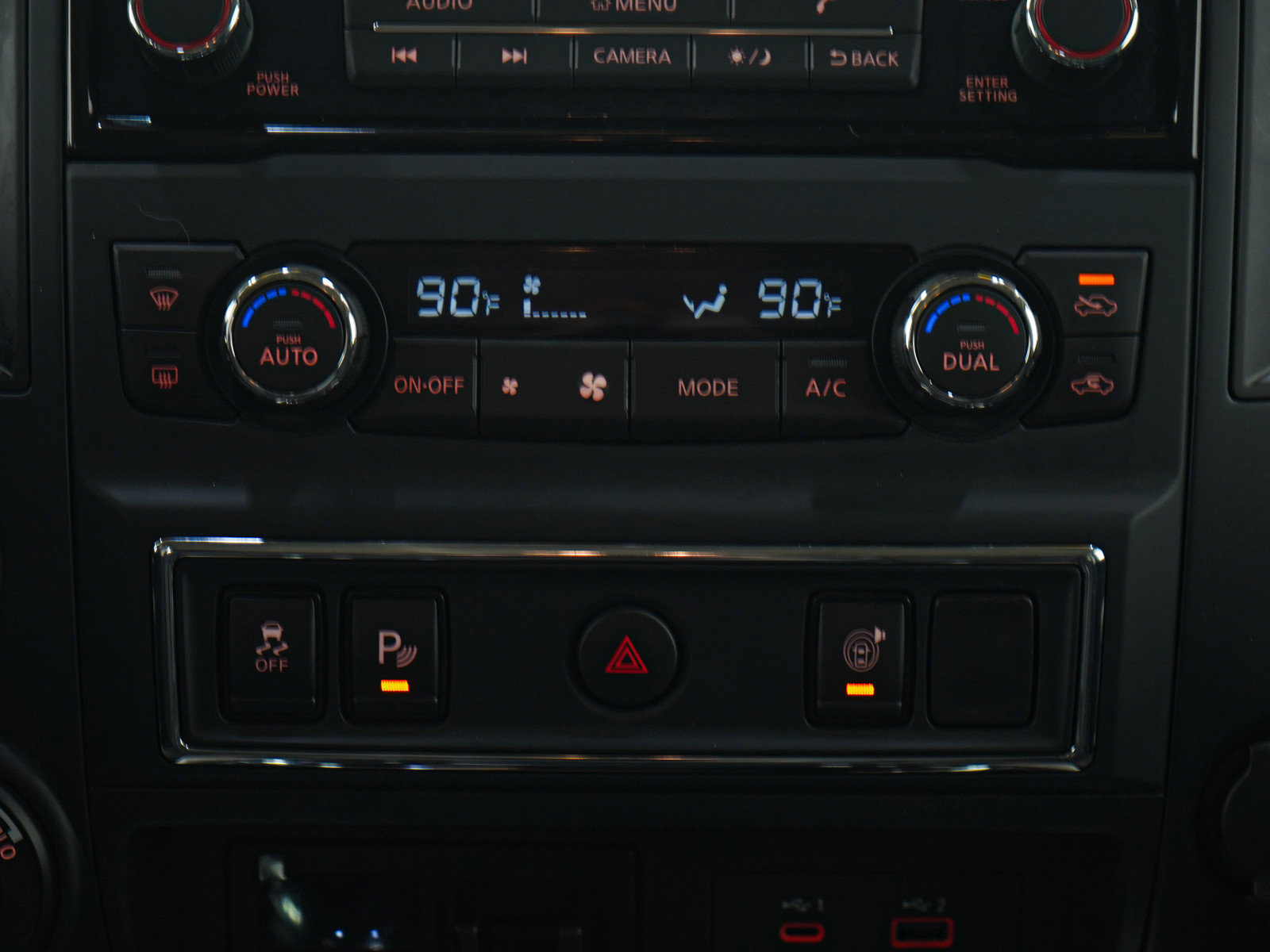 Used 2024 Nissan Titan SV w/ SV Convenience Package image 21