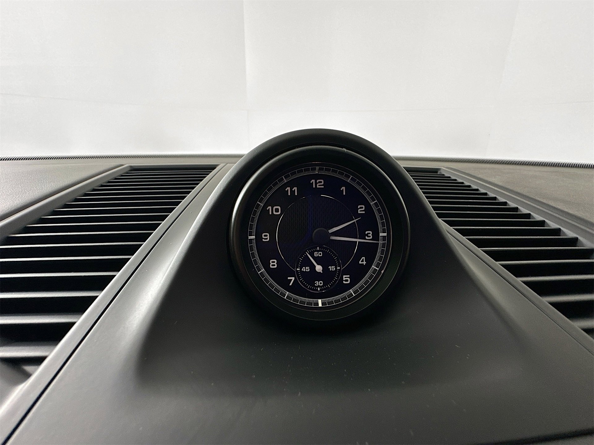 New 2026 Porsche Macan image 24