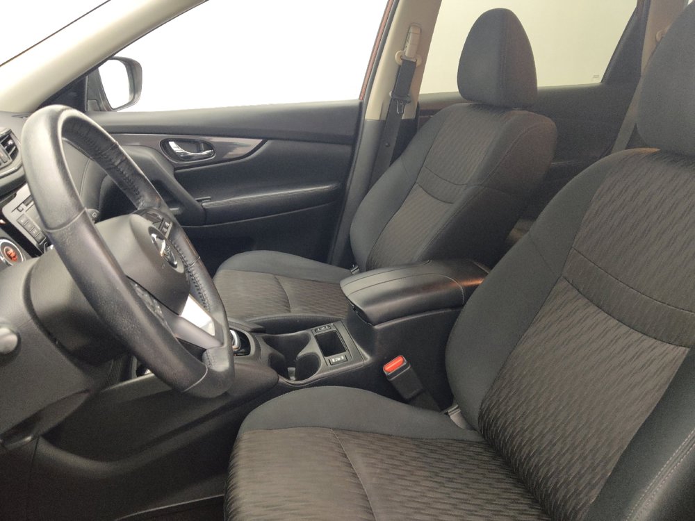 Used 2018 Nissan Rogue SV w/ Premium Package image 17