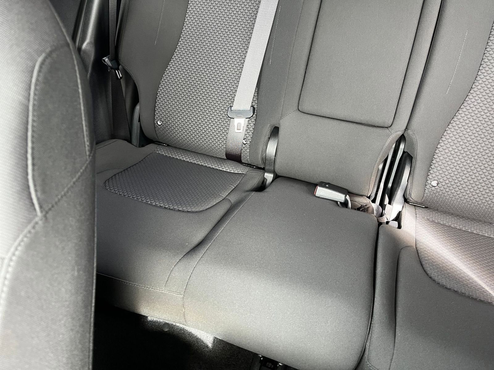 Used 2025 Kia Sportage LX FWD image 39