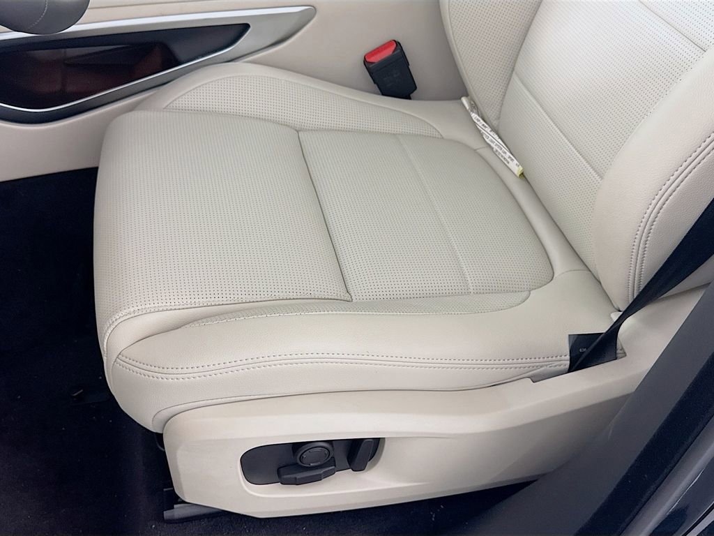 New 2026 Jaguar F-PACE R-Dynamic S image 19