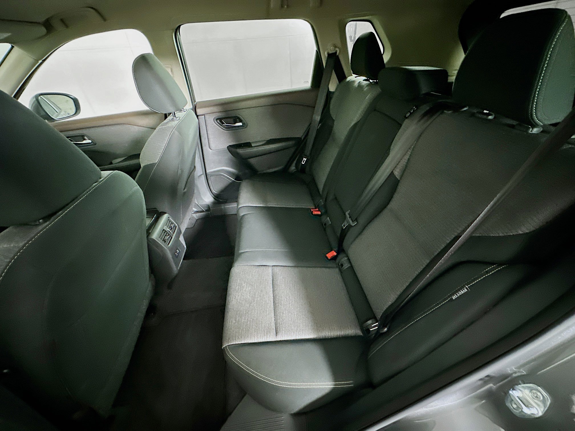 Used 2023 Nissan Rogue SV image 27