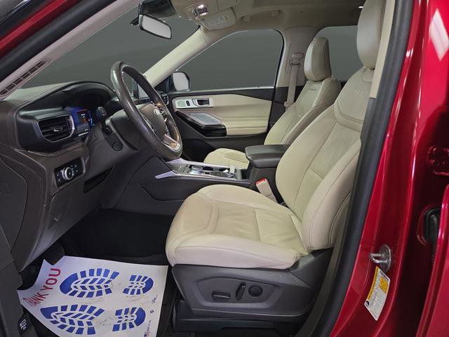 Used 2023 Ford Explorer Platinum w/ Technology Package image 4