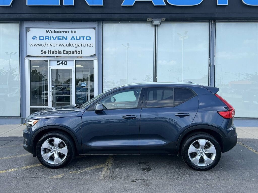 Used 2021 Volvo XC40 T4 Momentum FWD image 31