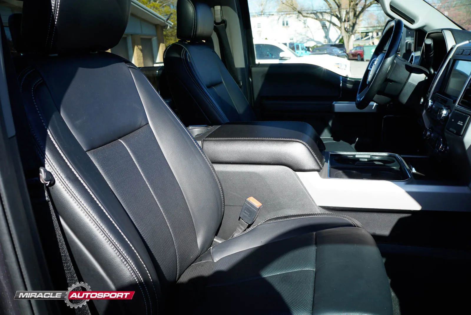 Used 2020 Ford F350 Lariat image 32