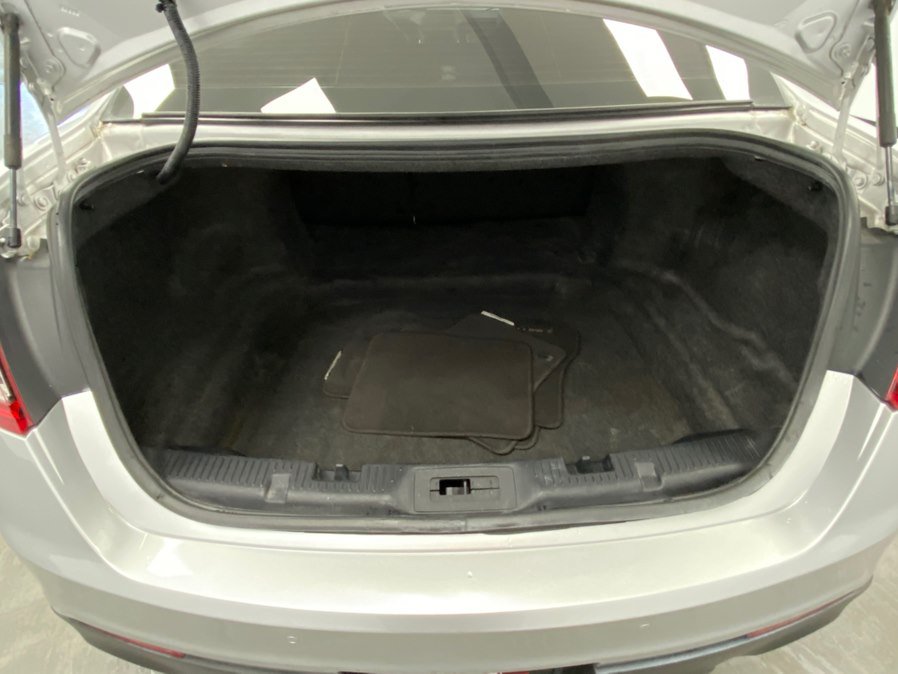 Used 2019 Ford Taurus Limited FWD image 40