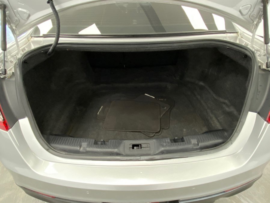 Used 2019 Ford Taurus Limited FWD image 40