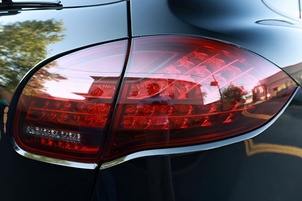 Used 2013 Porsche Cayenne GTS AWD/4WD image 51