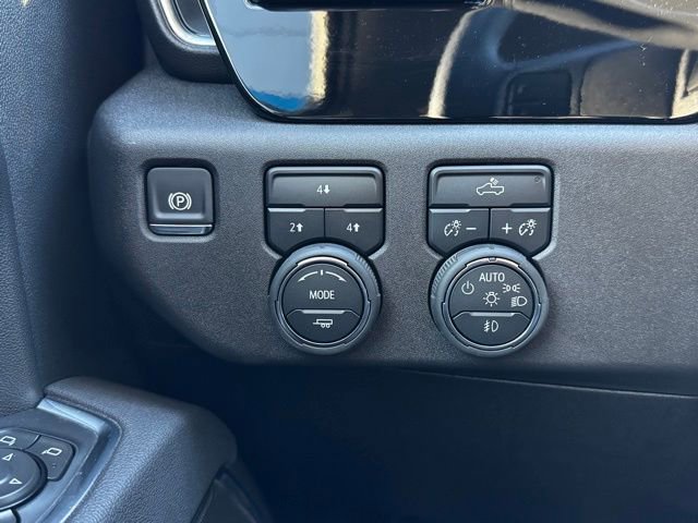 Used 2025 Chevrolet Silverado 3500 LT w/ Convenience Package image 30
