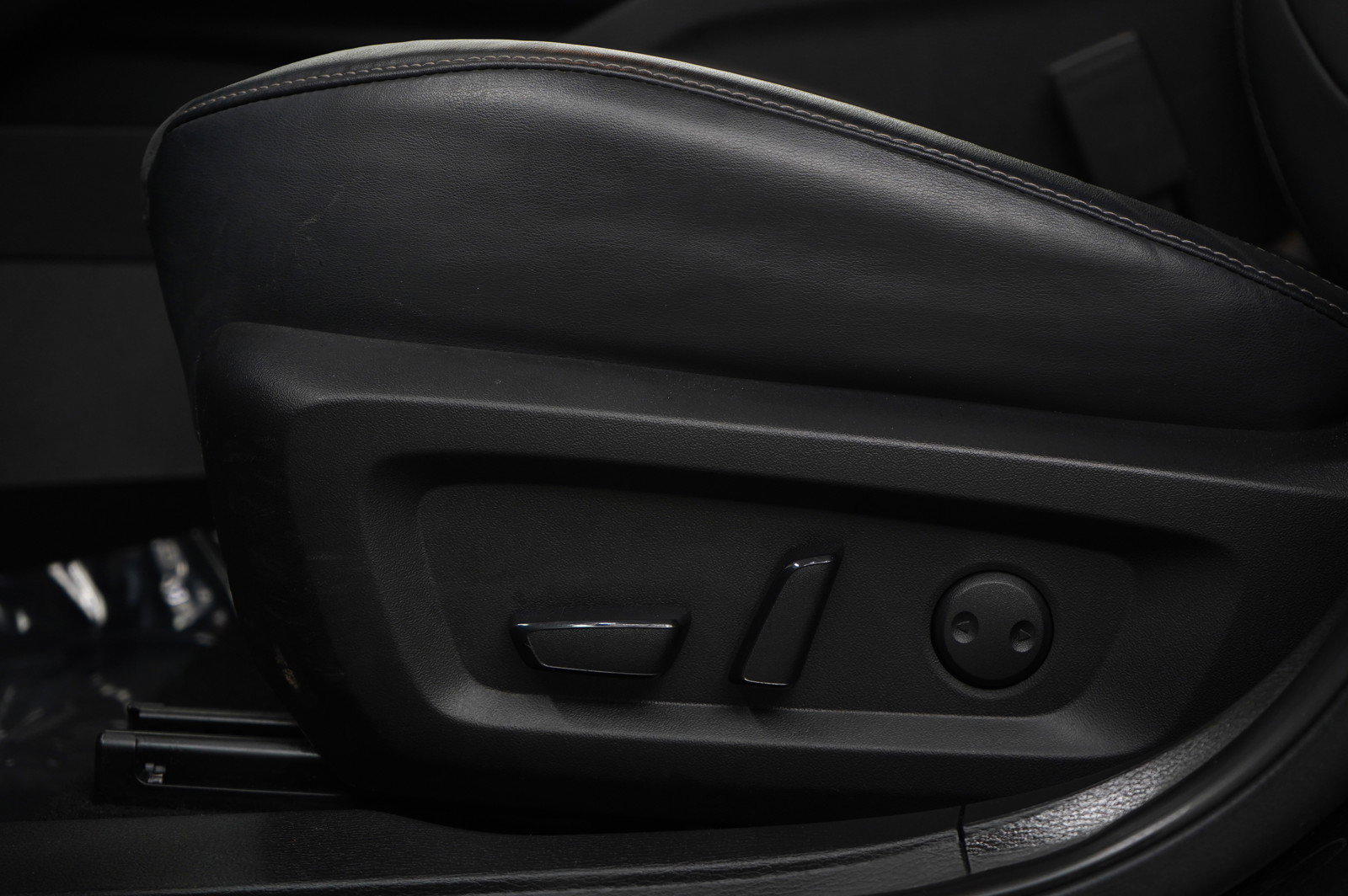 Used 2023 Mitsubishi Outlander SE image 25