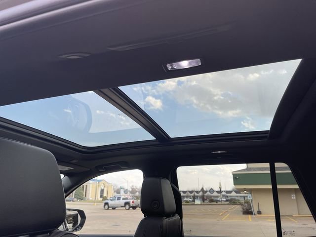 Used 2023 Chevrolet Tahoe LT w/ Luxury Package image 23