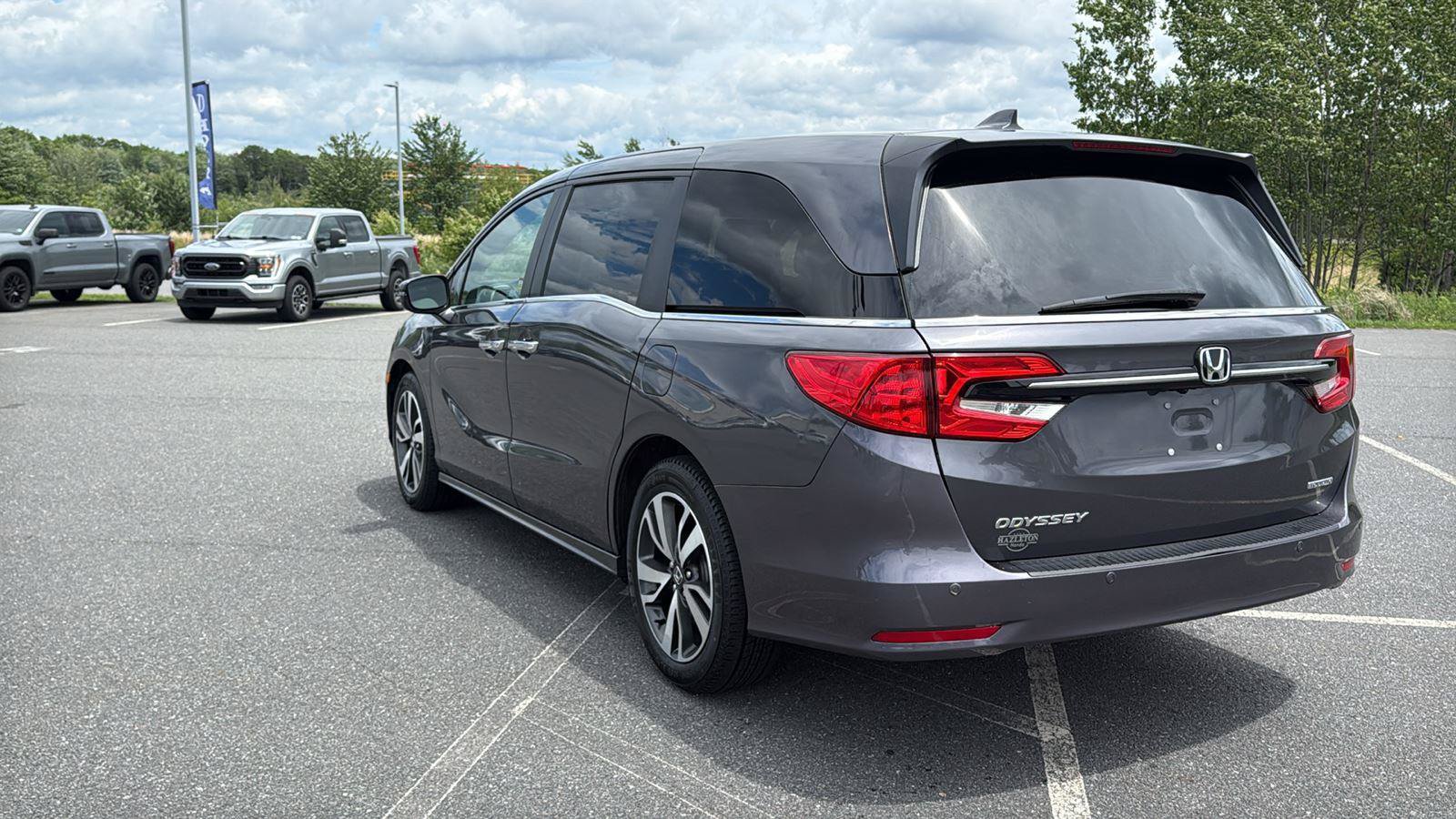 Used 2023 Honda Odyssey Touring image 9