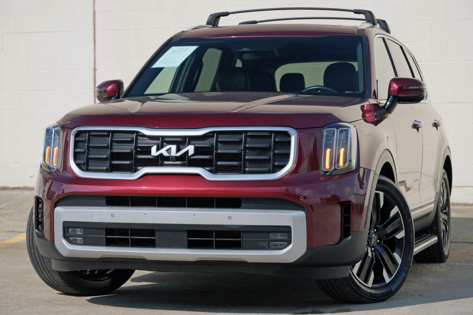 Used 2024 Kia Telluride SX AWD/4WD image 3