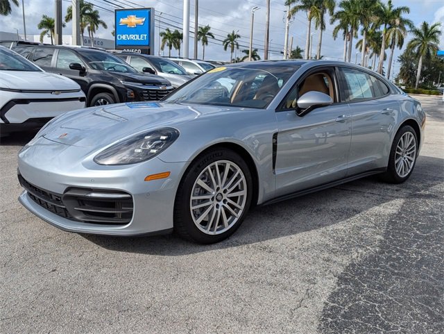 Used 2021 Porsche Panamera image 3