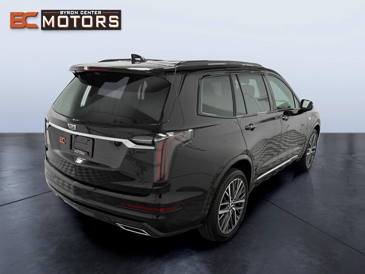 Used 2023 Cadillac XT6 Sport w/ Technology Package AWD/4WD image 6