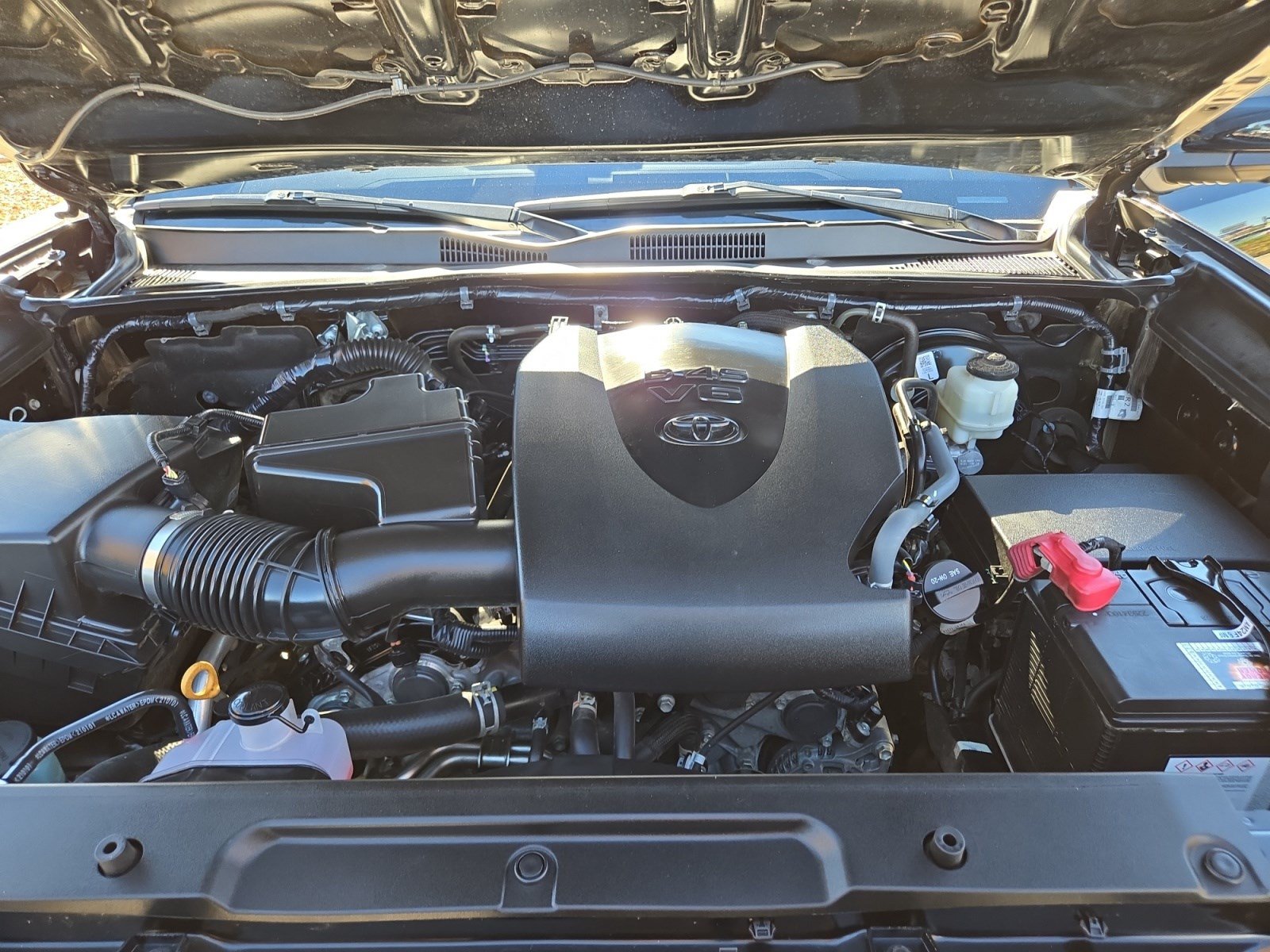 Used 2021 Toyota Tacoma Limited w/ Nightshade Package AWD/4WD image 20