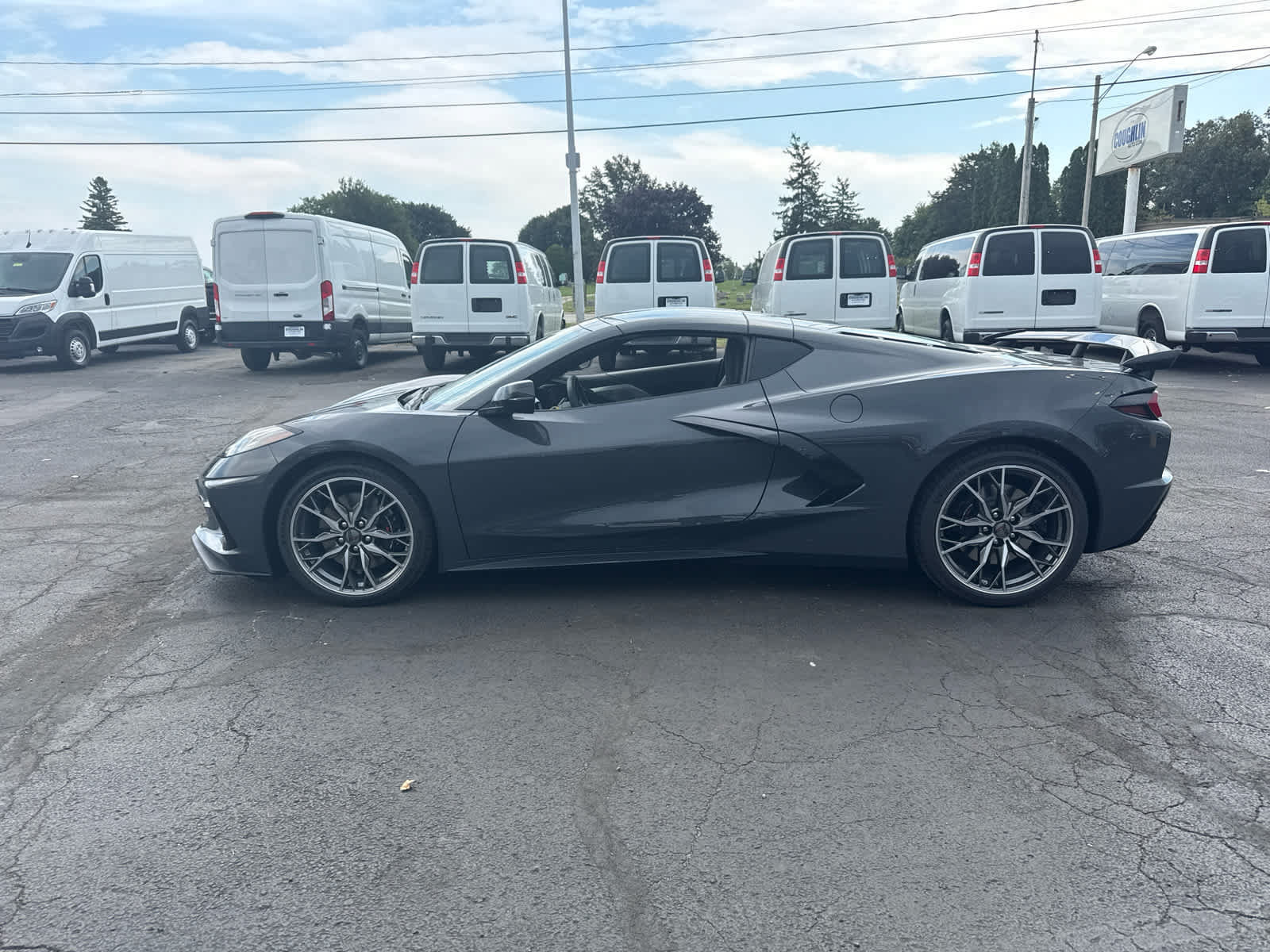 New 2027 Chevrolet Corvette Stingray Coupe w/ Z51 Performance Package RWD image 2