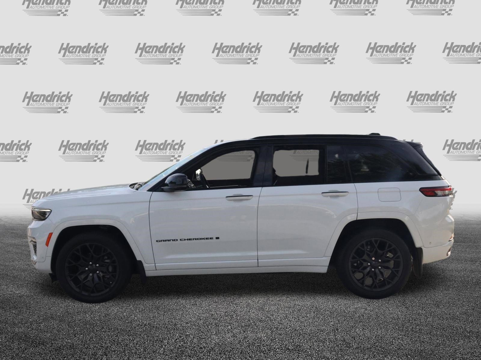 Used 2024 Jeep Grand Cherokee Summit w/ High Altitude Package AWD/4WD image 6