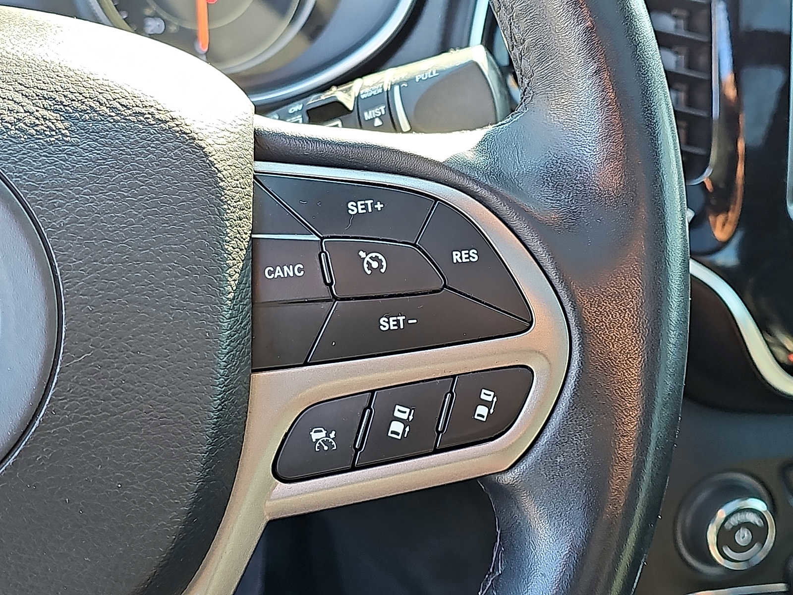 Used 2019 Jeep Cherokee High Altitude image 23
