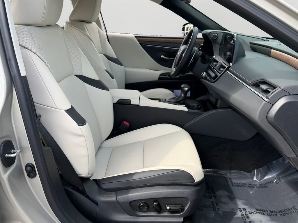 Certified 2025 Lexus ES 350 w/ Premium Package image 7