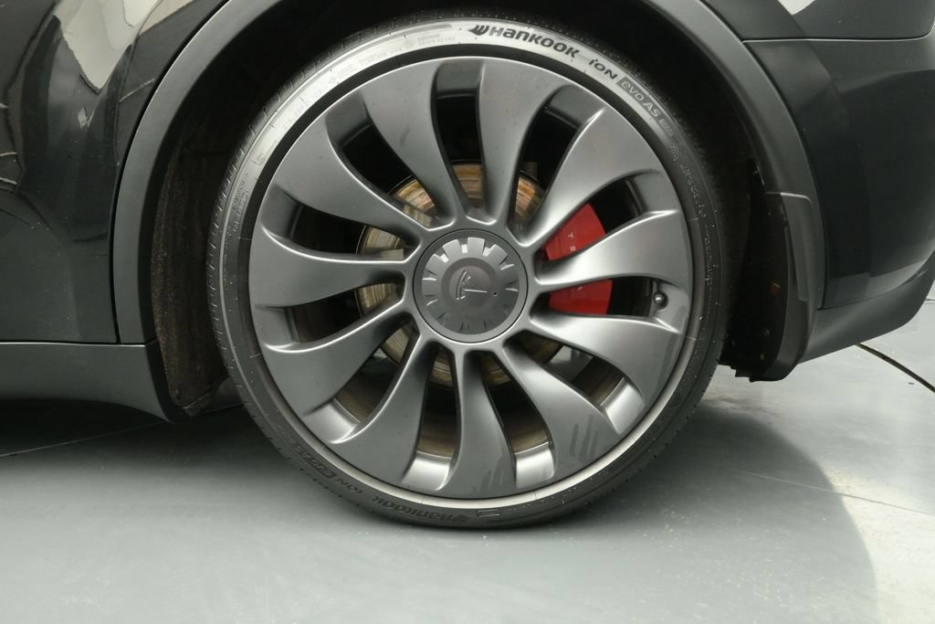 Used 2024 Tesla Model Y Performance AWD/4WD image 17