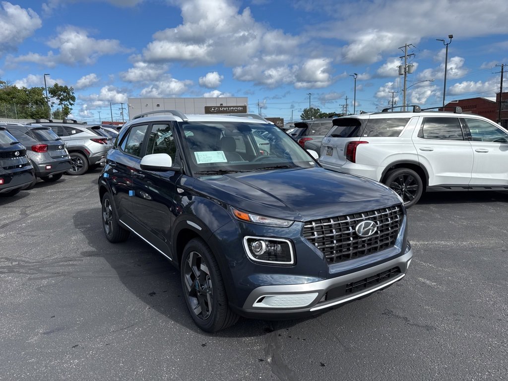 New 2025 Hyundai Venue Limited