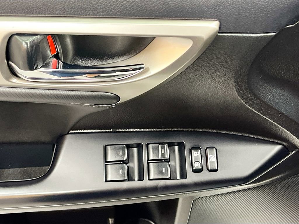 Used 2015 Lexus CT 200h image 17