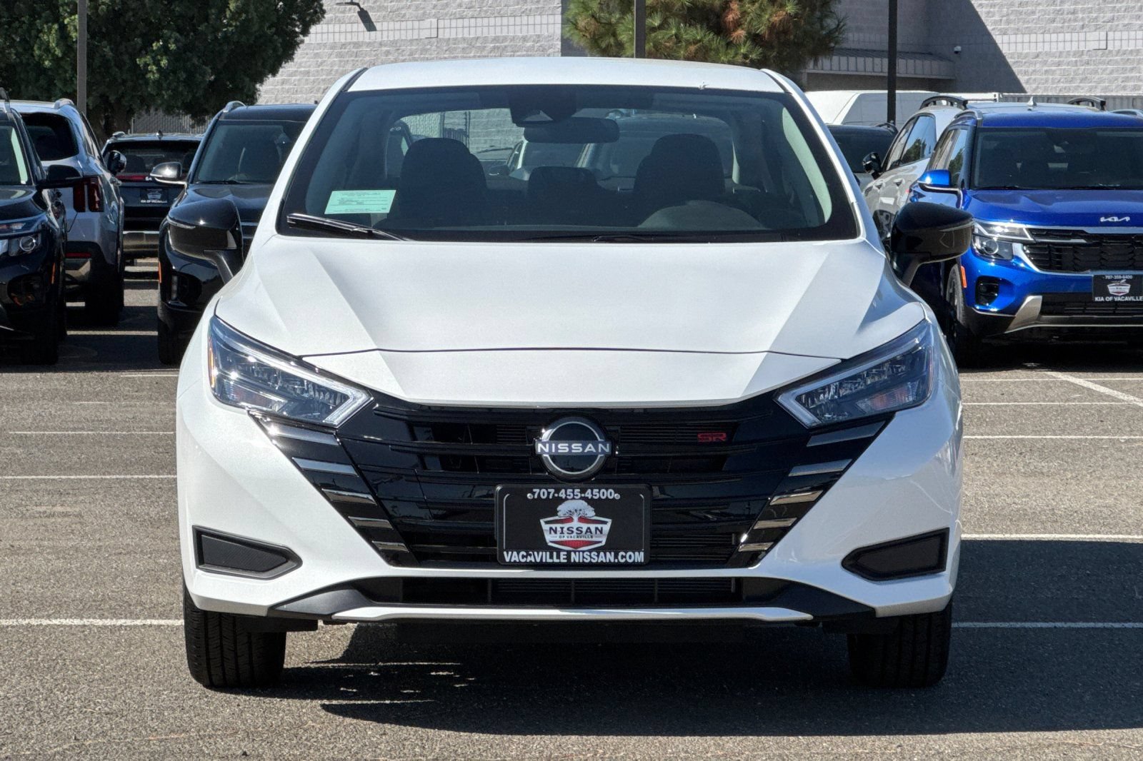 Used 2025 Nissan Versa SR w/ Trunk Package FWD image 9