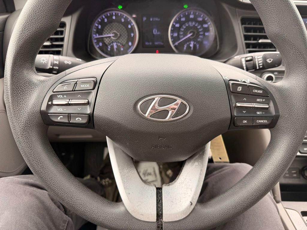 Used 2020 Hyundai Elantra SEL image 17