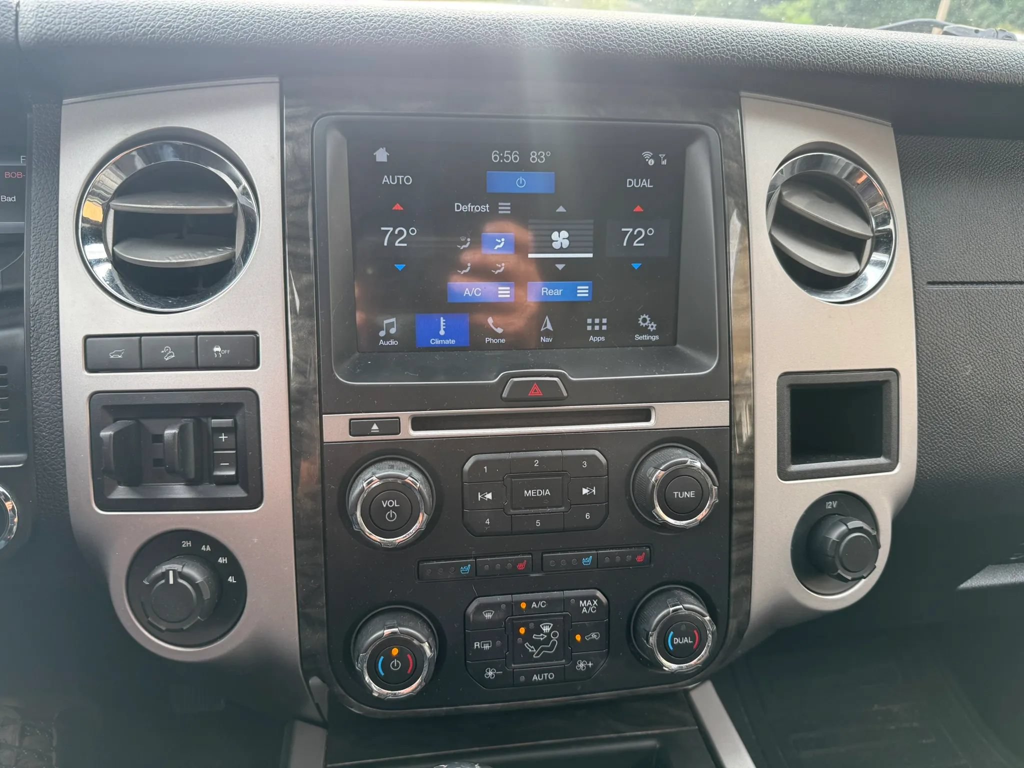 Used 2017 Ford Expedition Limited w/ Equipment Group 301A AWD/4WD image 12