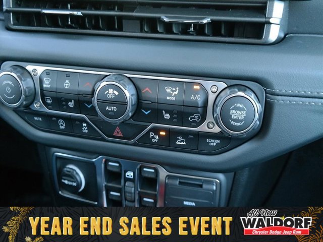 New 2025 Jeep Gladiator Sport image 19