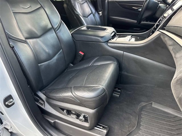 Used 2016 Cadillac Escalade Platinum image 11