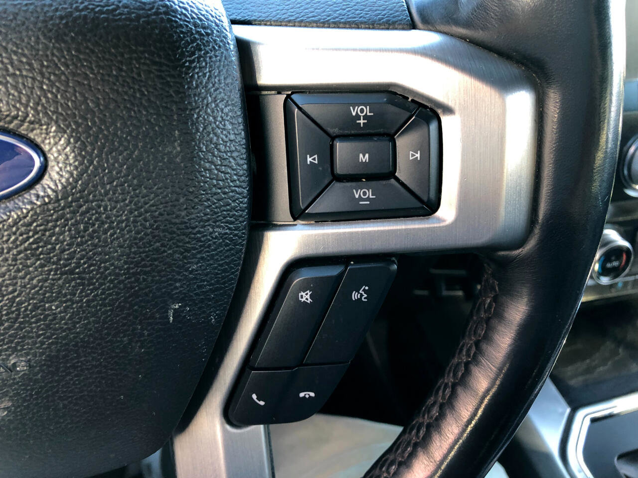 Used 2019 Ford F150 Platinum w/ Equipment Group 701A Luxury image 46