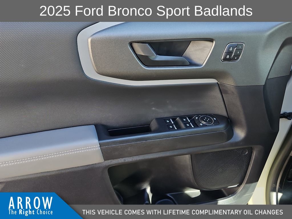 Used 2025 Ford Bronco Sport Badlands image 21