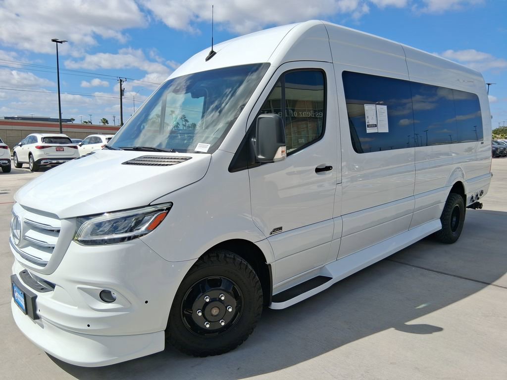 Used 2023 Mercedes-Benz Sprinter 3500 image 3