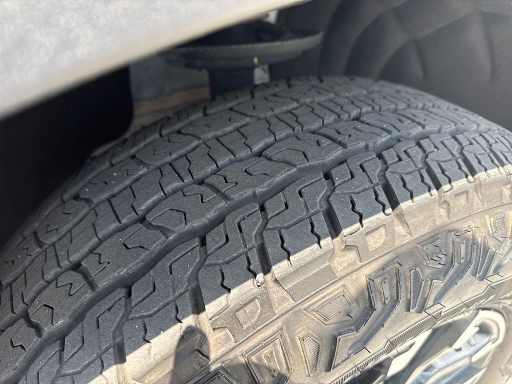 Used 2025 Chevrolet Traverse Z71 w/ LPO, Floor Liner Package AWD/4WD image 14