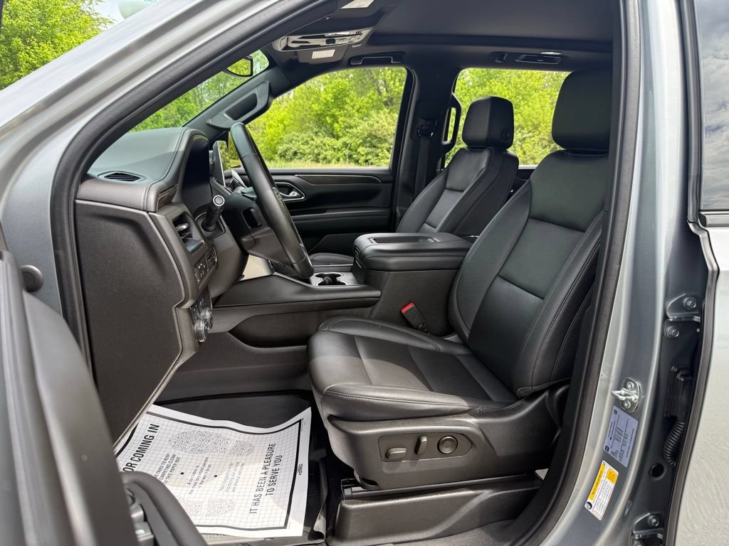 Used 2023 Chevrolet Suburban Z71 AWD/4WD image 10