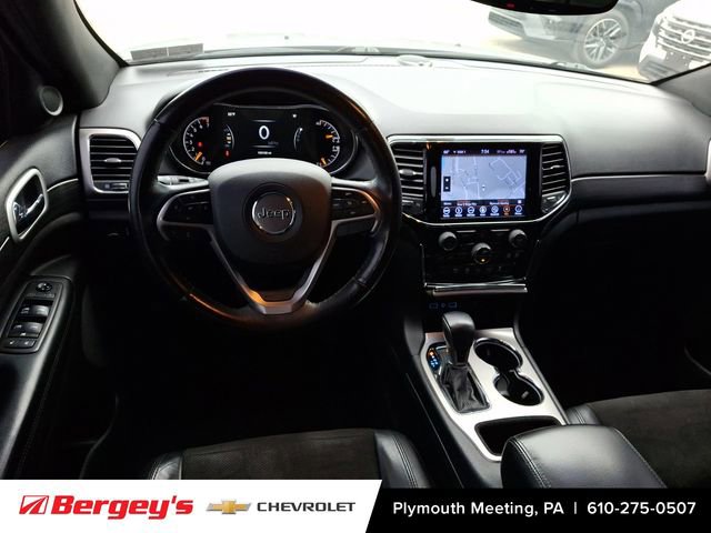 Used 2019 Jeep Grand Cherokee Altitude AWD/4WD image 14