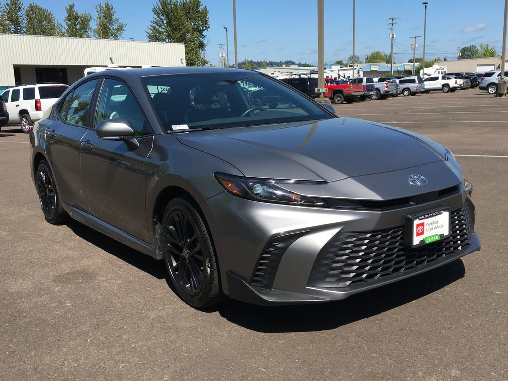 Used 2025 Toyota Camry SE AWD/4WD image 10