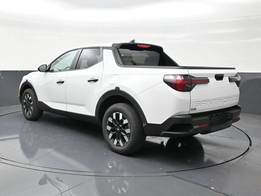 Used 2026 Hyundai Santa Cruz SE FWD image 3