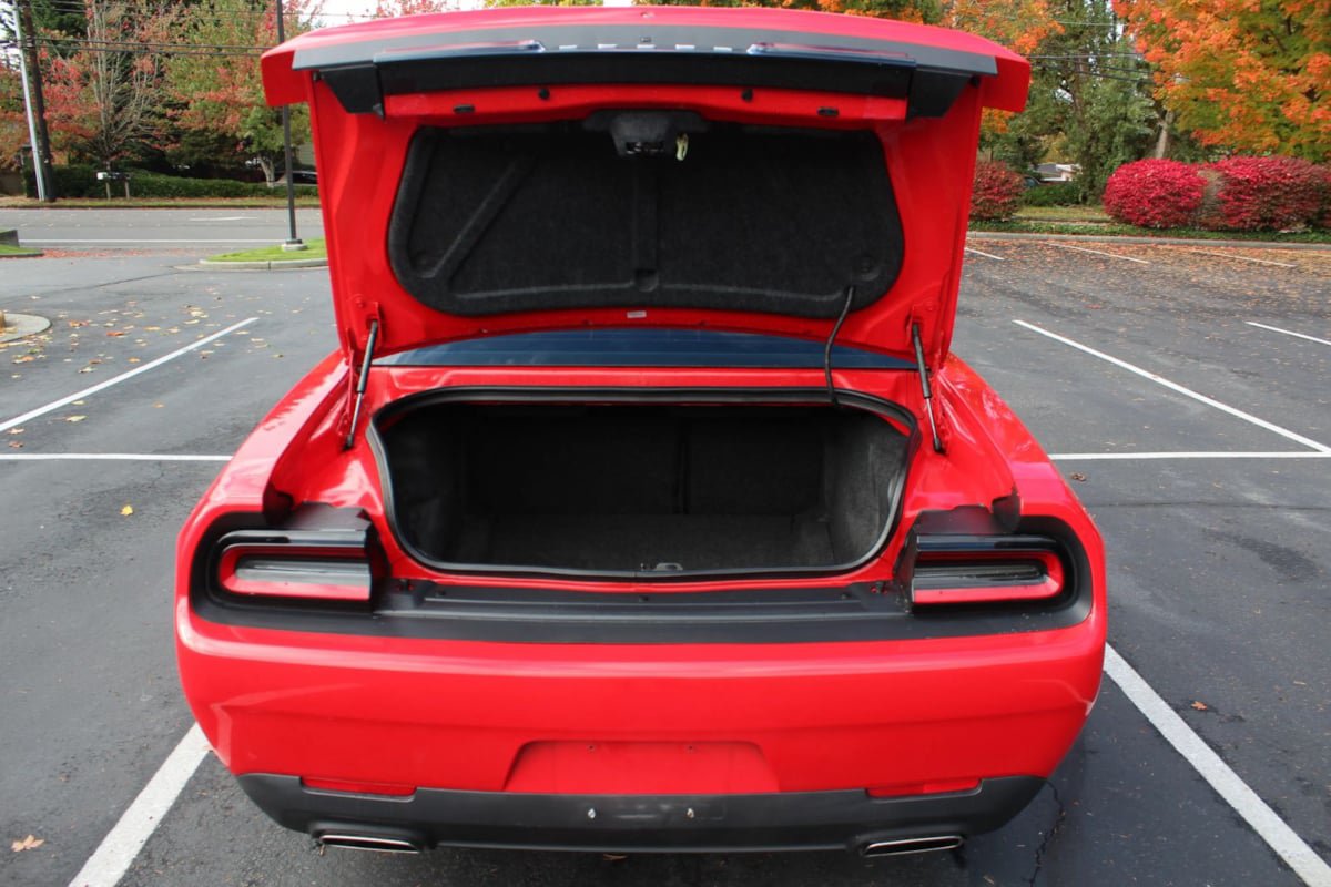 Used 2019 Dodge Challenger SXT RWD image 26
