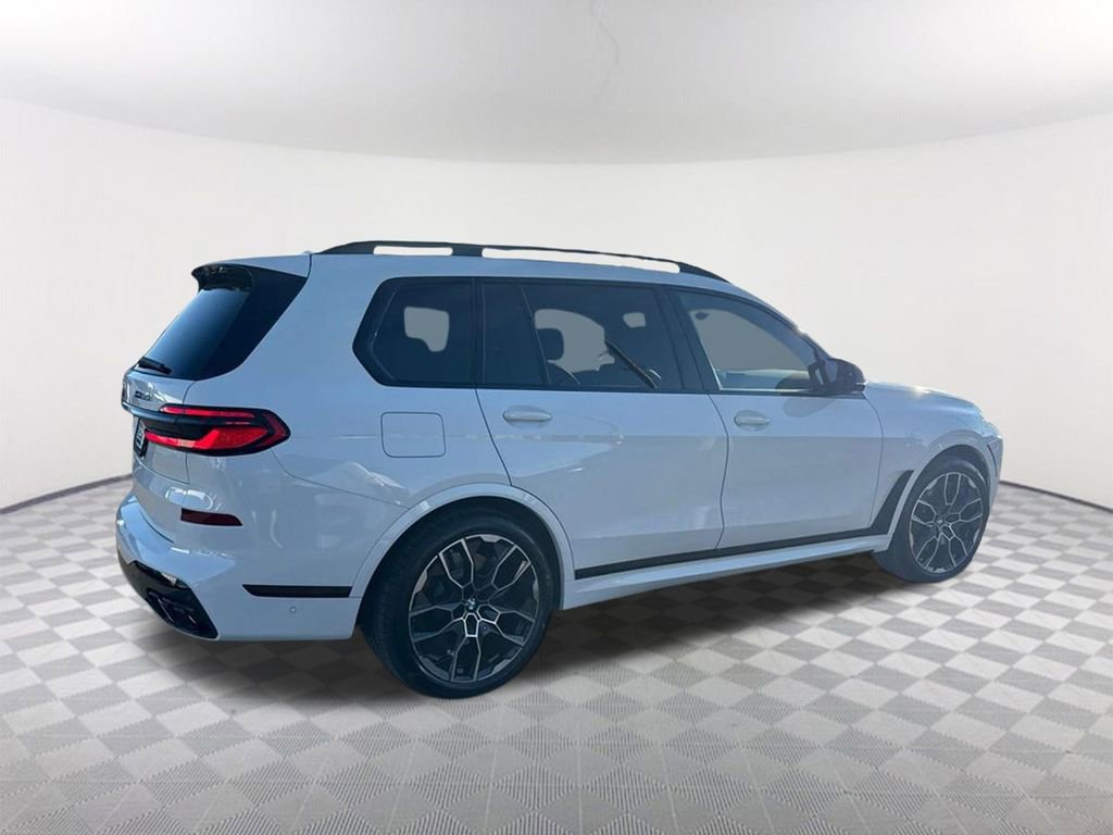 New 2026 BMW X7 M60i image 5