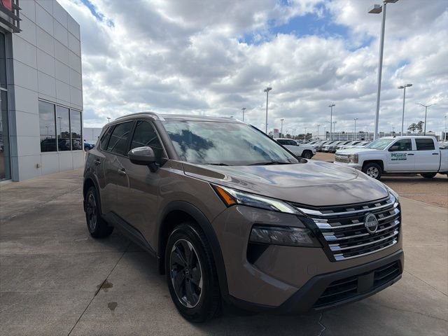 Certified 2025 Nissan Rogue SV w/ SV Premium Package image 5