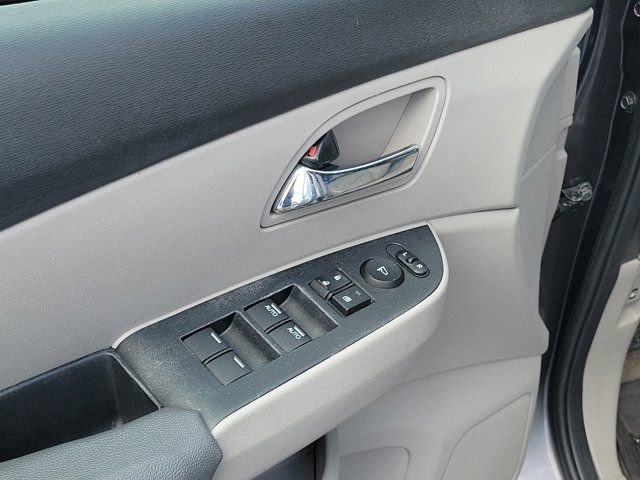 Used 2015 Honda Odyssey EX-L image 17